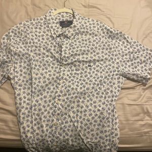 Cheeseburger in paradise short sleeve button down